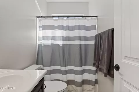 Bath - 8724 E Ivy St, Mesa, AZ 85207 photo 6 of 6