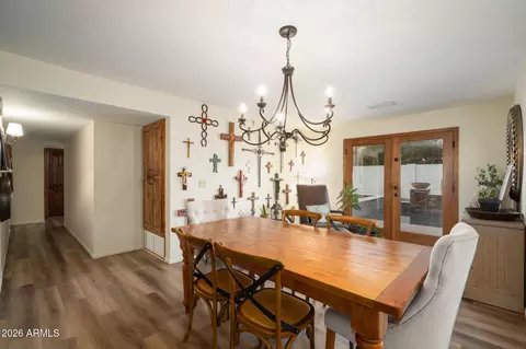Dining - 1222 E Myrtle Ave, Phoenix, AZ 85020 photo 3 of 4