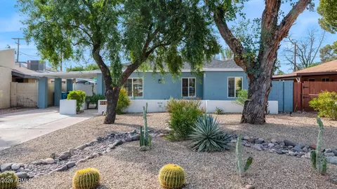 915 W Glenrosa Ave, Phoenix, AZ 85013