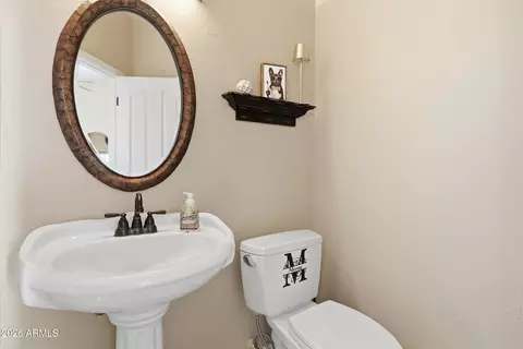 Bath - 1756 E Queen Palm Dr, Gilbert, AZ 85234 photo 8 of 9