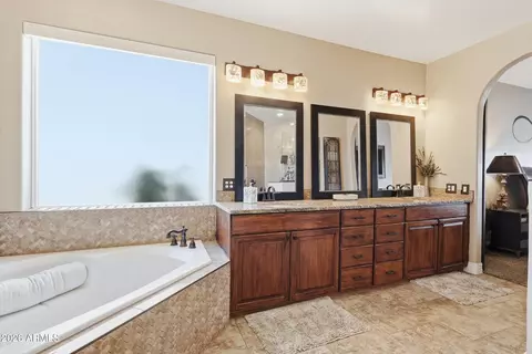 Bath - 1756 E Queen Palm Dr, Gilbert, AZ 85234 photo 2 of 9