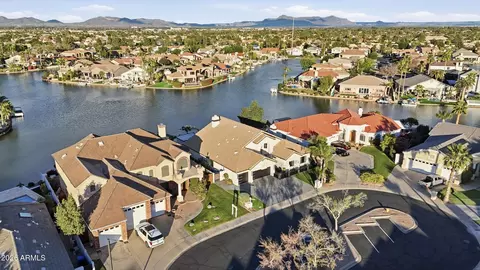 View/Area - 1756 E Queen Palm Dr, Gilbert, AZ 85234 photo 5 of 12