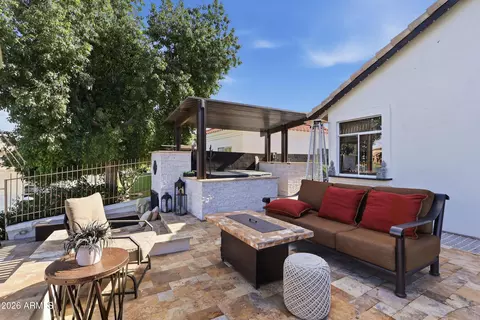 Exterior - 1756 E Queen Palm Dr, Gilbert, AZ 85234 photo 5 of 14