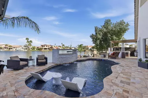 Exterior - 1756 E Queen Palm Dr, Gilbert, AZ 85234 photo 4 of 14