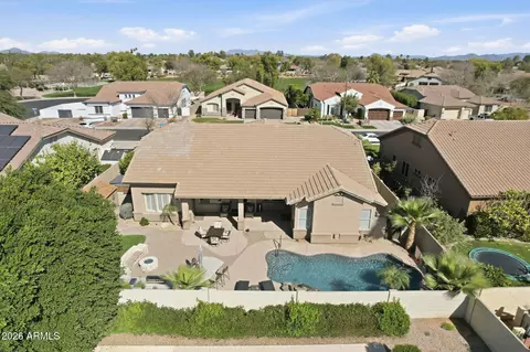 View/Area - 547 E Parkview Dr, Gilbert, AZ 85295 photo 3 of 4