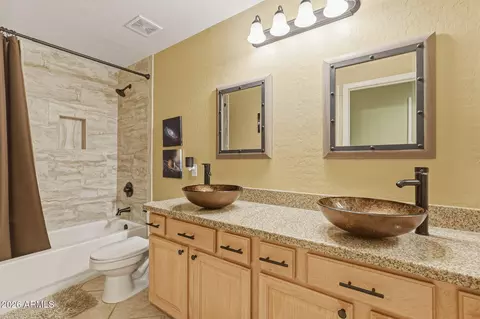 Bath - 547 E Parkview Dr, Gilbert, AZ 85295 photo 5 of 5