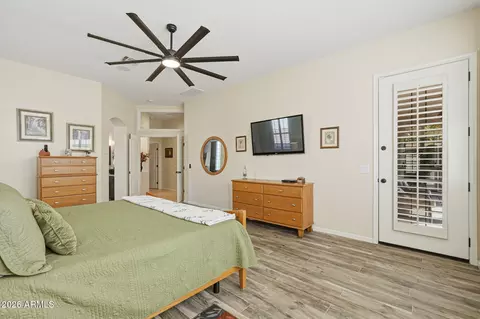 Bedroom - 547 E Parkview Dr, Gilbert, AZ 85295 photo 4 of 10