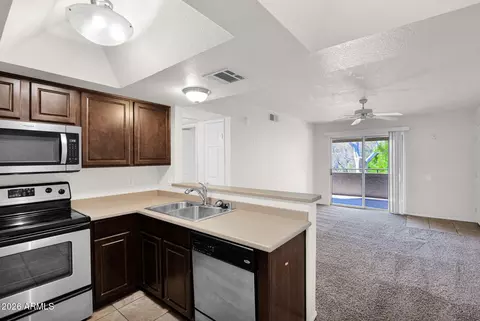 Kitchen - 1720 E Thunderbird Rd #2060, Phoenix, AZ 85022 photo 4 of 4