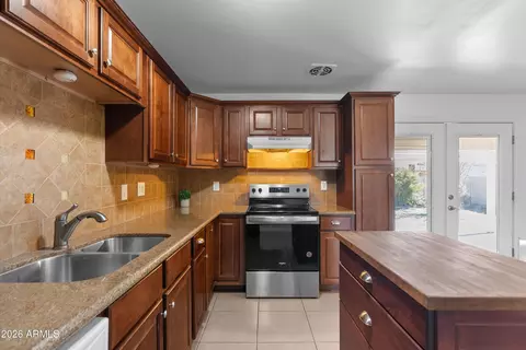 3366 Evans Dr, Phoenix, AZ 85032 photo 2