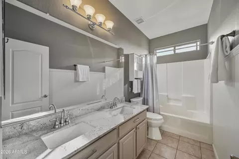 Bath - 4109 E Breckenridge Way, Gilbert, AZ 85234 photo 5 of 6