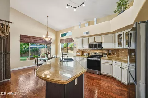 Kitchen - 4109 E Breckenridge Way, Gilbert, AZ 85234 photo 2 of 3