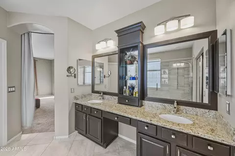 Bath - 4109 E Breckenridge Way, Gilbert, AZ 85234 photo 3 of 6
