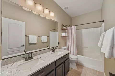 Bath - 4109 E Breckenridge Way, Gilbert, AZ 85234 photo 6 of 6
