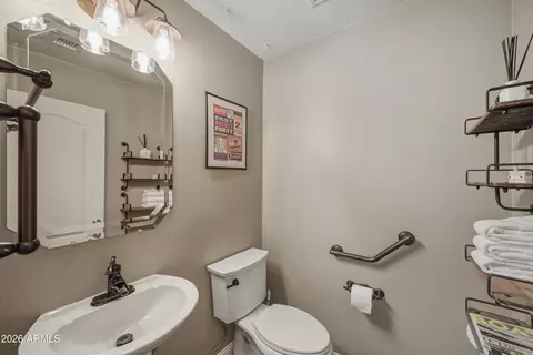 Bath - 4109 E Breckenridge Way, Gilbert, AZ 85234 photo 1 of 6