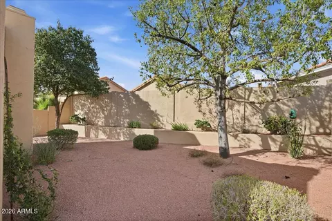 Exterior - 13036 S 46th St, Phoenix, AZ 85044 photo 9 of 10