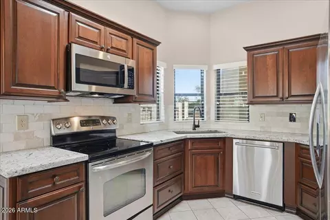 Kitchen - 13036 S 46th St, Phoenix, AZ 85044 photo 2 of 3