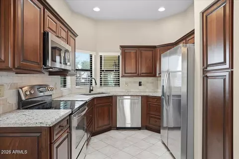 Kitchen - 13036 S 46th St, Phoenix, AZ 85044 photo 1 of 3