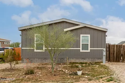 511 W Claessens Dr, Morristown, AZ 85342
