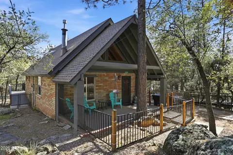 3747 N Mohawk St, Pine, AZ 85544
