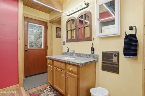 Bath - 3747 N Mohawk St, Pine, AZ 85544 photo 2 of 3