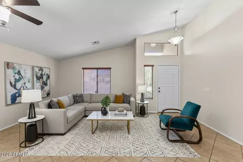 Living - 2807 E Questa Dr, Phoenix, AZ 85024 photo 2 of 5