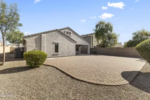 Exterior - 2807 E Questa Dr, Phoenix, AZ 85024 photo 8 of 9