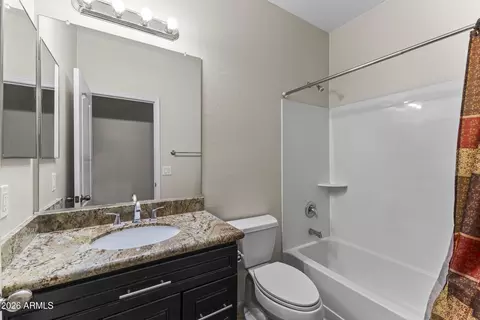 Bath - 2807 E Questa Dr, Phoenix, AZ 85024 photo 1 of 3