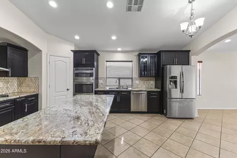 Kitchen - 2807 E Questa Dr, Phoenix, AZ 85024 photo 6 of 6