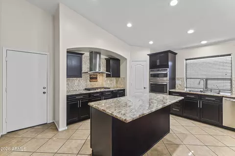 Kitchen - 2807 E Questa Dr, Phoenix, AZ 85024 photo 2 of 6