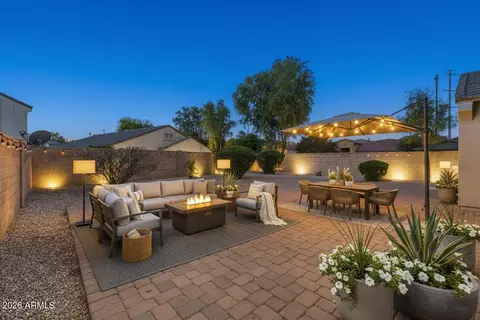 Exterior - 2807 E Questa Dr, Phoenix, AZ 85024 photo 5 of 9