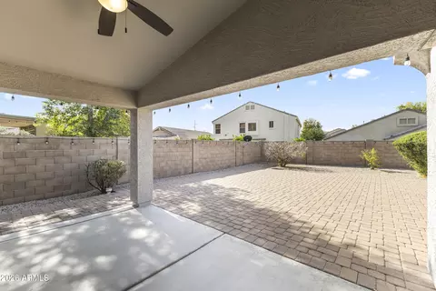 Exterior - 2807 E Questa Dr, Phoenix, AZ 85024 photo 2 of 9