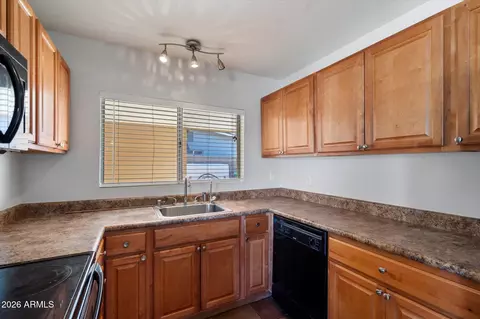 Kitchen - 3302 E Andorra Dr, Phoenix, AZ 85032 photo 1 of 2