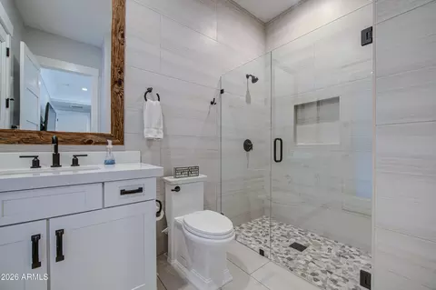 Bath - 2896 E Arrowhead Trl, Gilbert, AZ 85297 photo 7 of 16