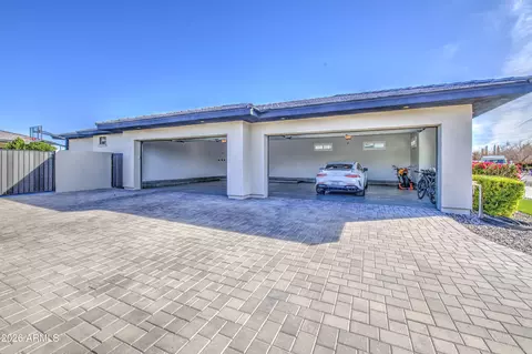 Exterior - 2896 E Arrowhead Trl, Gilbert, AZ 85297 photo 6 of 26