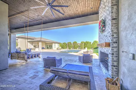 Exterior - 2896 E Arrowhead Trl, Gilbert, AZ 85297 photo 10 of 26
