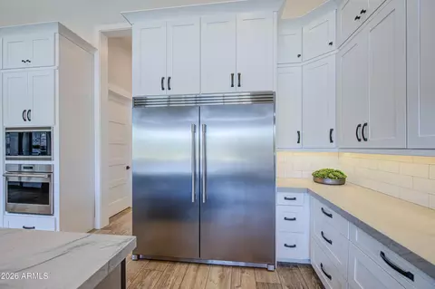 Kitchen - 2896 E Arrowhead Trl, Gilbert, AZ 85297 photo 9 of 10