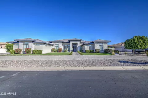 Exterior - 2896 E Arrowhead Trl, Gilbert, AZ 85297 photo 2 of 26