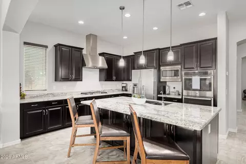 Kitchen - 3870 E Ficus Way, Gilbert, AZ 85298 photo 3 of 4