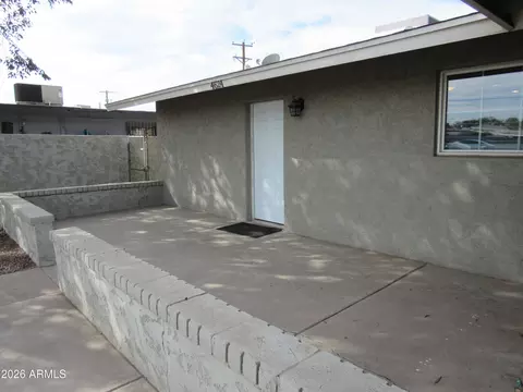 Exterior - 4624 S 19th Ave, Phoenix, AZ 85041 photo 3 of 11