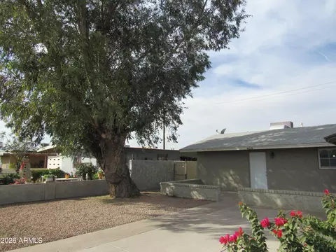 Exterior - 4624 S 19th Ave, Phoenix, AZ 85041 photo 1 of 11