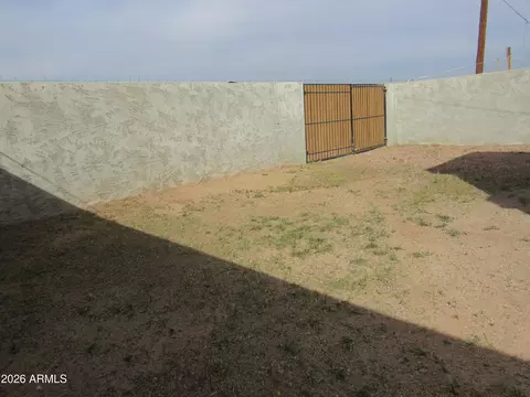 Exterior - 4624 S 19th Ave, Phoenix, AZ 85041 photo 9 of 11