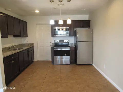 Kitchen - 4624 S 19th Ave, Phoenix, AZ 85041 photo 2 of 3