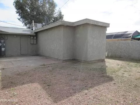 Exterior - 4624 S 19th Ave, Phoenix, AZ 85041 photo 7 of 11