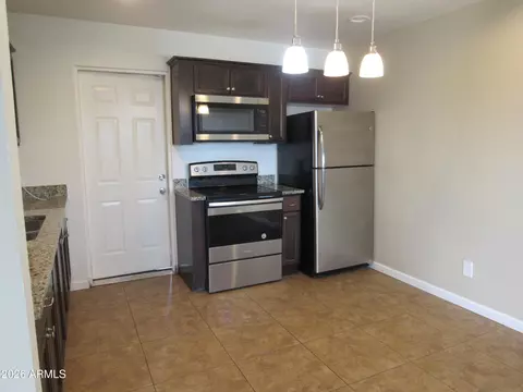 Kitchen - 4624 S 19th Ave, Phoenix, AZ 85041 photo 3 of 3