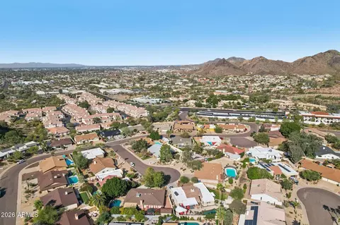 View/Area - 1810 E Harmont Dr, Phoenix, AZ 85020 photo 19 of 19