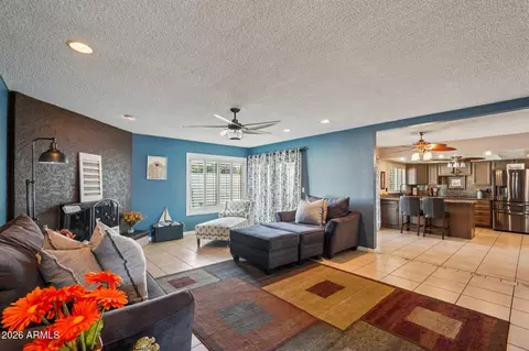 Living - 1810 E Harmont Dr, Phoenix, AZ 85020 photo 3 of 5