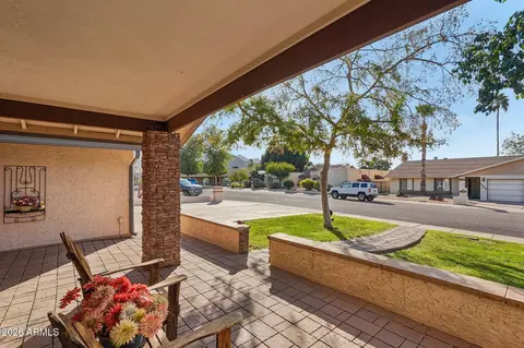 Exterior - 1810 E Harmont Dr, Phoenix, AZ 85020 photo 6 of 8