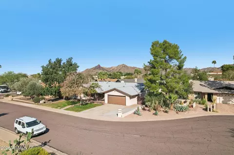 View/Area - 1810 E Harmont Dr, Phoenix, AZ 85020 photo 11 of 19