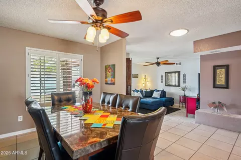 Dining - 1810 E Harmont Dr, Phoenix, AZ 85020 photo 2 of 3