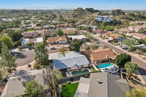 View/Area - 1810 E Harmont Dr, Phoenix, AZ 85020 photo 15 of 19